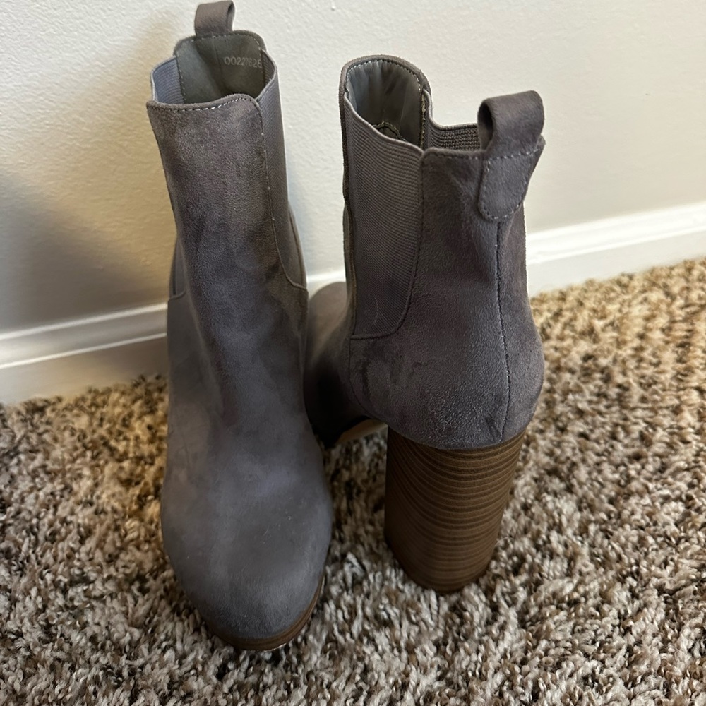 Grey suede and wooden heeled, above ankle boot. Size 6.